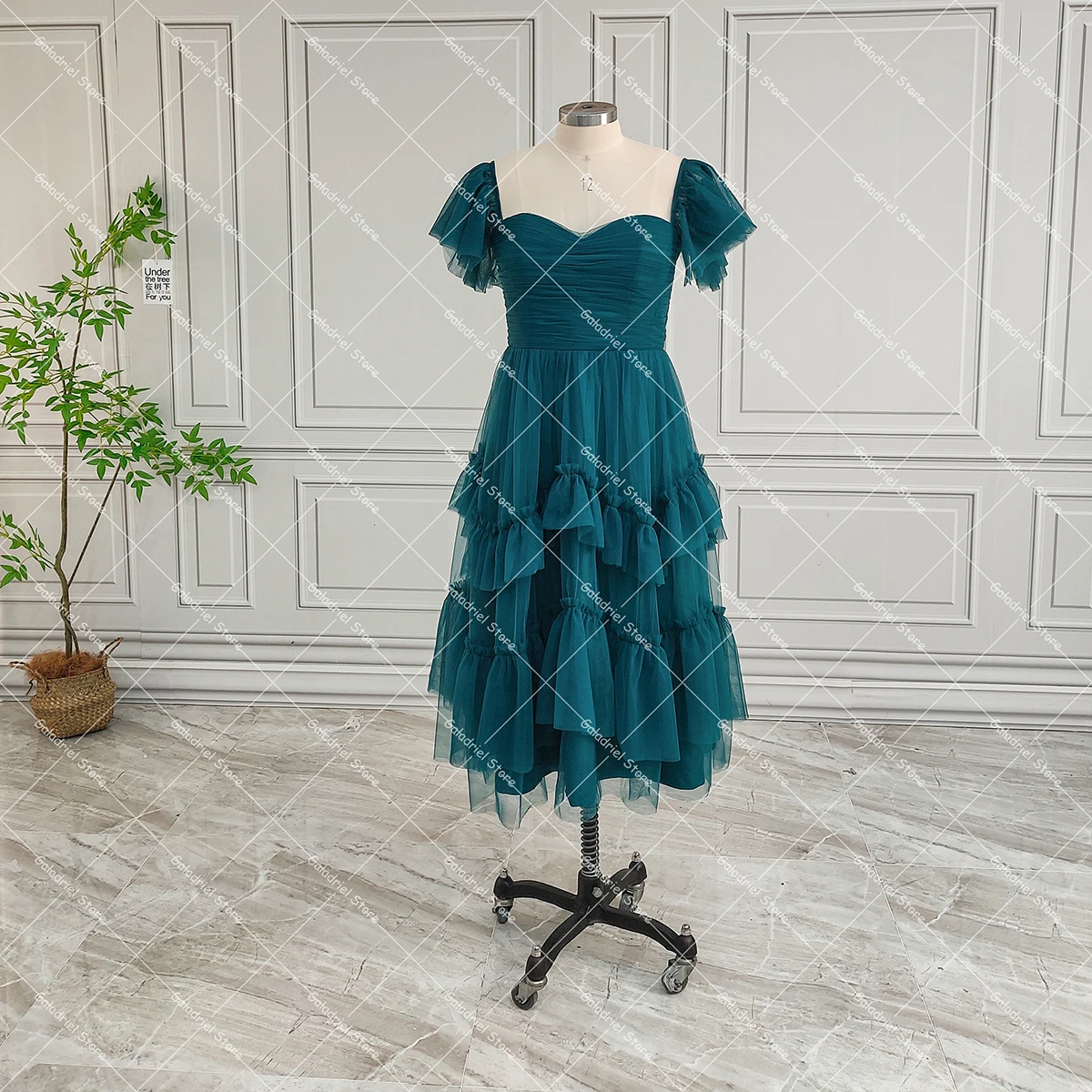 

Short Flare Sleeves Sweetheart Customized Cocktail Dress Customized Lace Up Midi Length Tiers Pleated Prom Evening Gowns