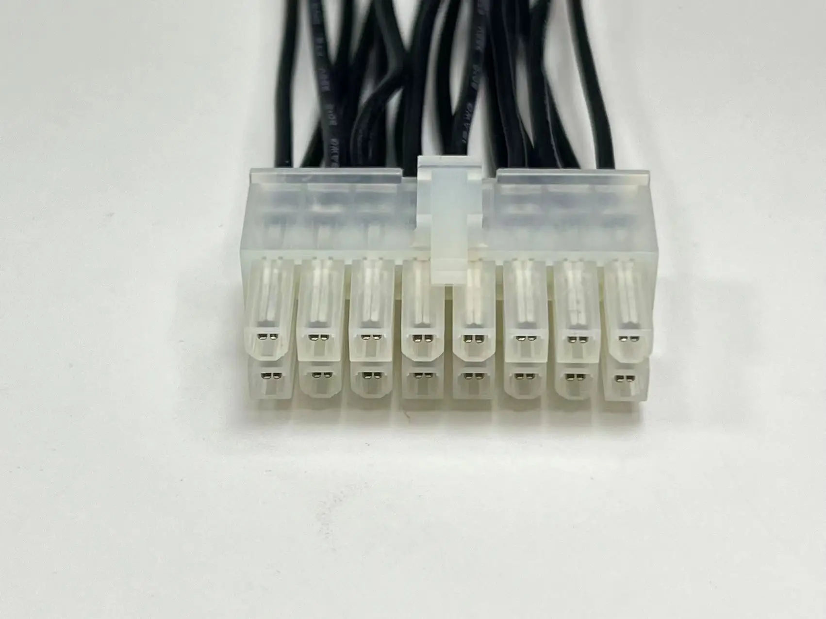39012160 Wire harness, MOLEX MINI FIT 4.2mm Pitch OTS Cable, 39-01-2160, 16P, 5557-16R With Leads, Off the Shelf