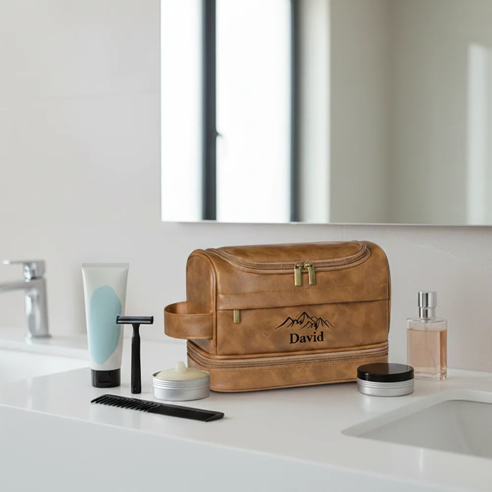 

New Personalized Hanging Cosmetic Bag Large Capacity Leather Double Layered Men Wash Bag Travel Makeup Organizer Custom Design