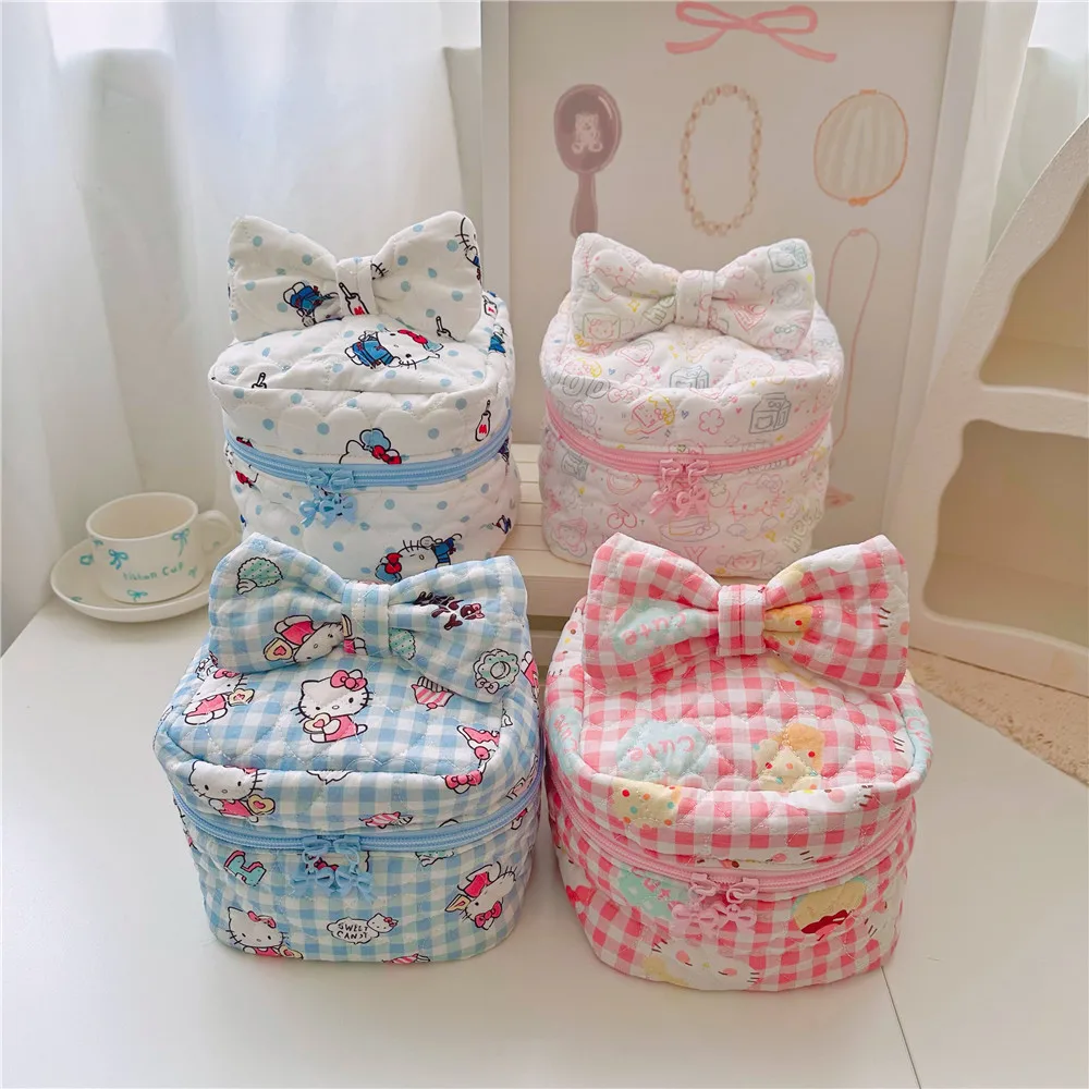 

Квадратная тканевая косметичка Hello Kitty, сумка для хранения мелочей с мультяшным рисунком, дорожная портативная многофункциональная сумка, подарок на день рождения для моей подруги