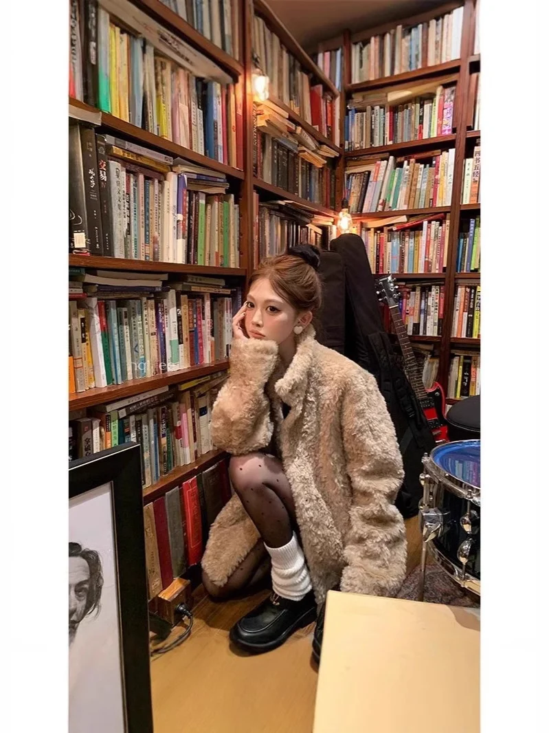 

Young Fashionable Short Fake Fur Coat Thickened Stand Collar Winter Jacket Eco-friendly Korean Style Women's Outerwear
