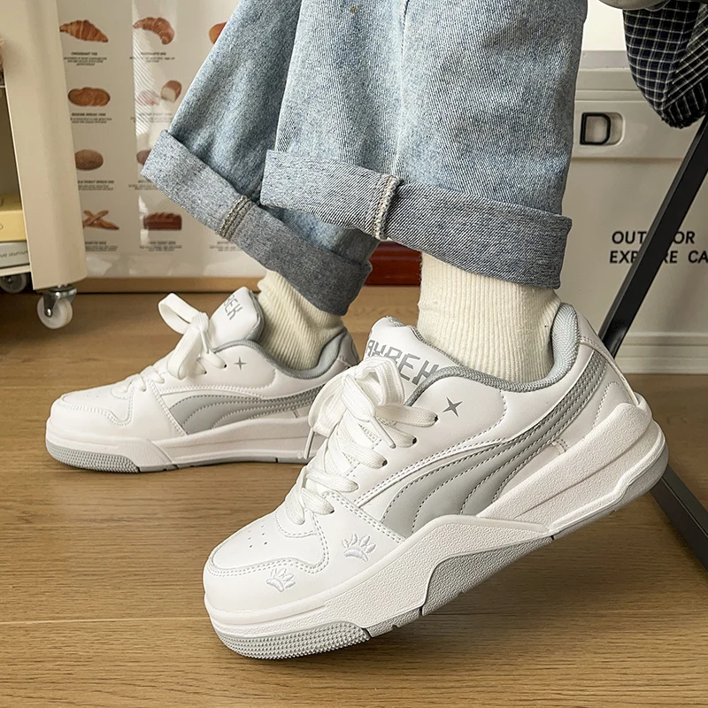 New American College Style Thick Sole Bread Shoes, Couple Skate Sneakers, Versatile Student Casual White Footwear for Men Women