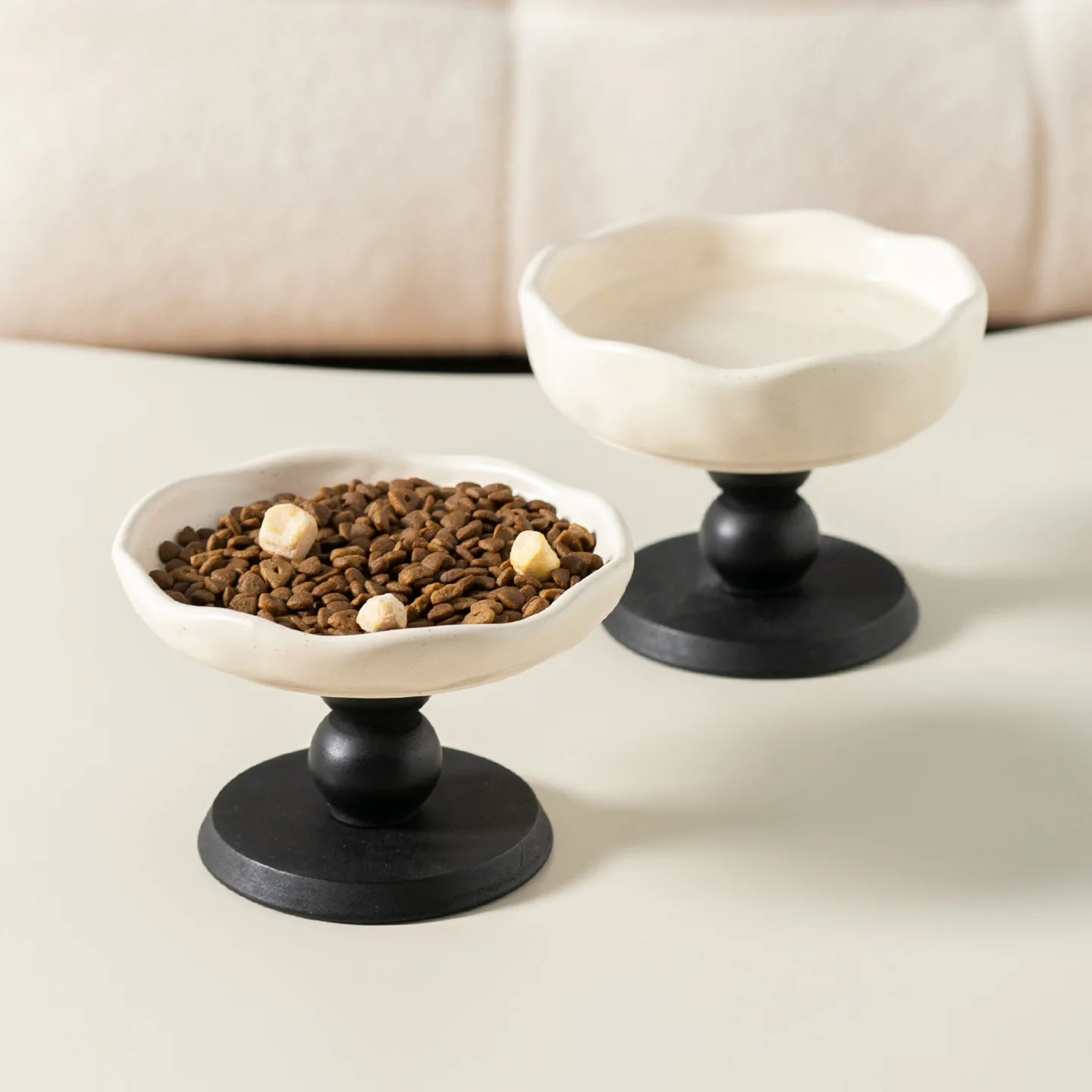 

Керамическая миска для домашних животных ручной работы с противоскользящим основанием, приподнятая посуда для корма для собак и кошек