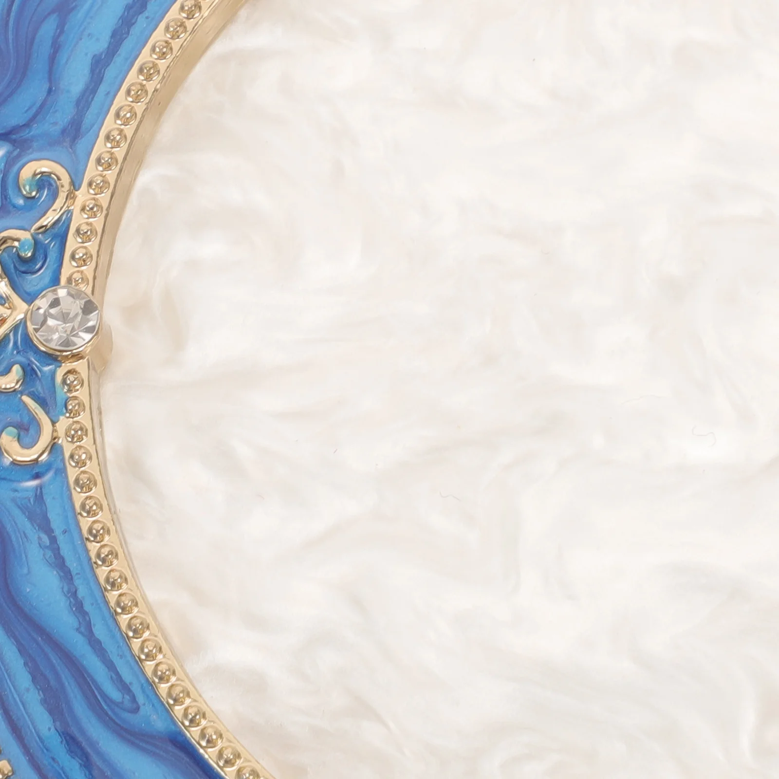 

Nail Art Palette Crown Shape Small Delicate Resin Mixing Plate Nail Polish Display Board Makeup Foundation Mixing Tray Portable