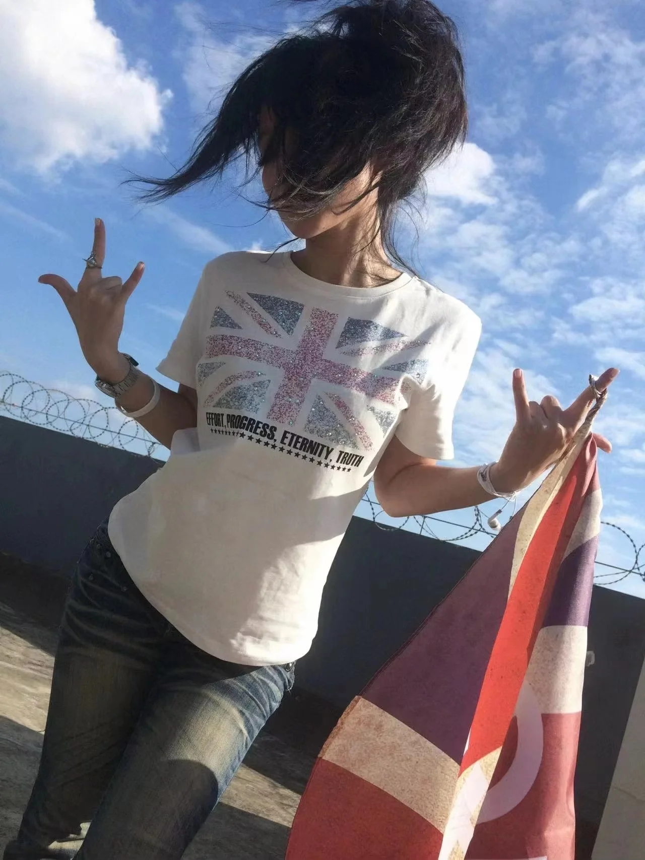 Y2K UK Union Jack Print T-Shirt Women Vintage Rhinestone British Flag Graphic Tee Short Sleeve Slim Fit Casual Top Harajuku
