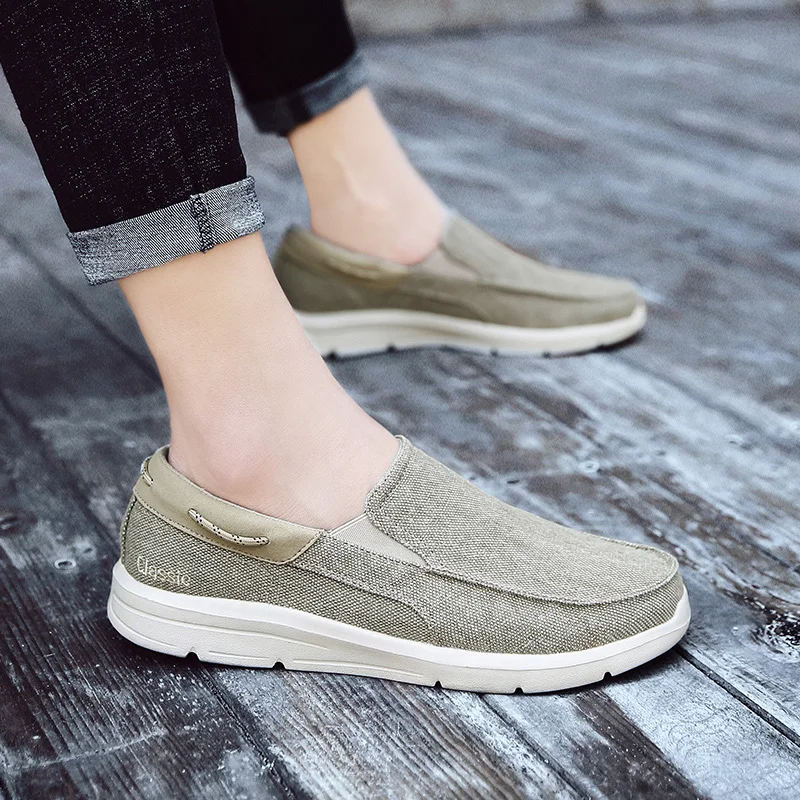 Large Size Outdoor Mens Casual Shoes Denim Canvas Shoes Vulcanize Shoes Fashion Designer Breathable Walking Men Sneakers Loafers