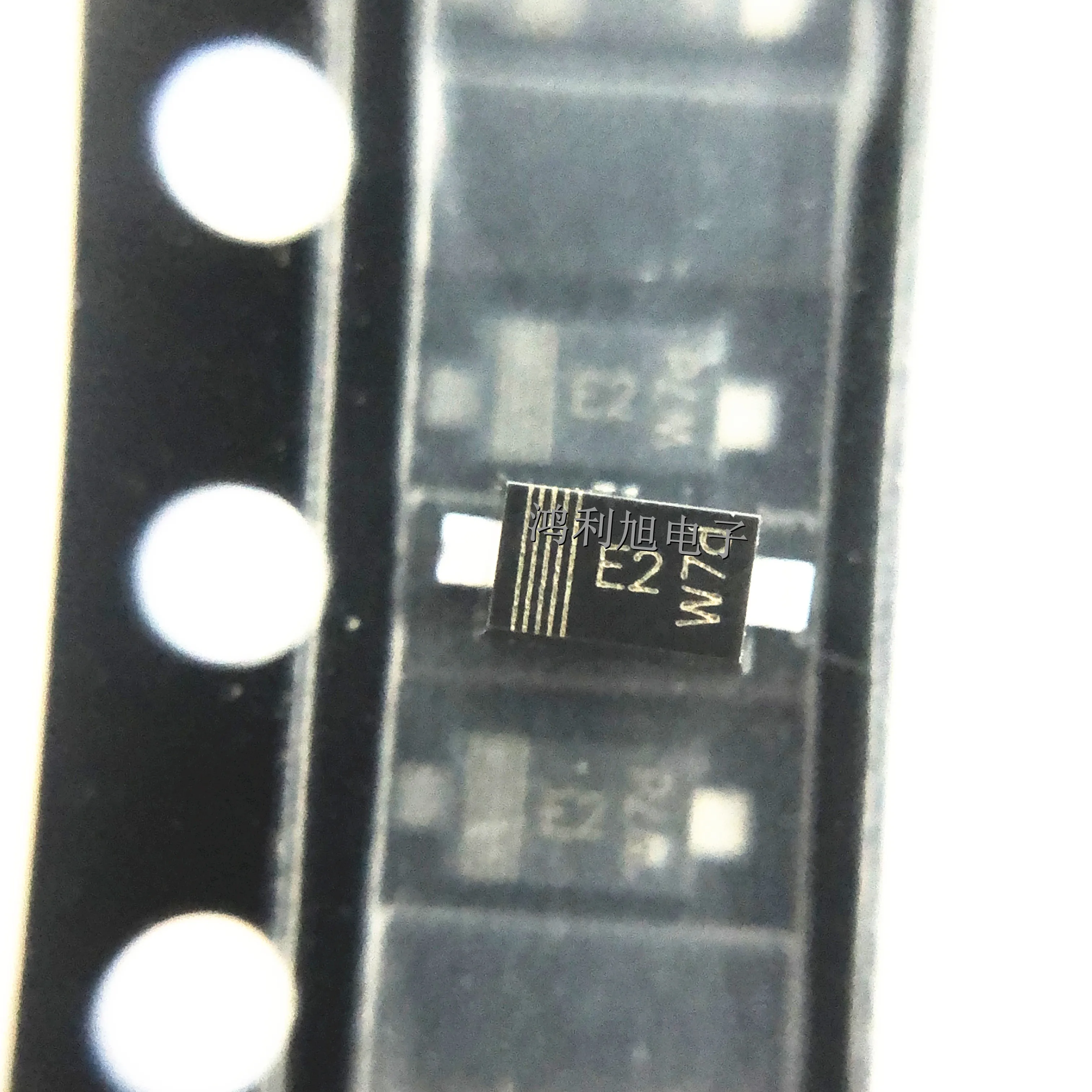 50pcs/Lot BZT52H-B22,115 SOD-123-2 MARKING;E2 Zener Diodes 22V 2% Operating Temperature:- 65 C-+ 150 C