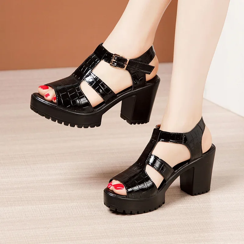 Small Size 32-43 Beach Platform Sandals Patent Leather Shoes 2024 Summer Elegant Block High Heels Sandals Women for Office Mom