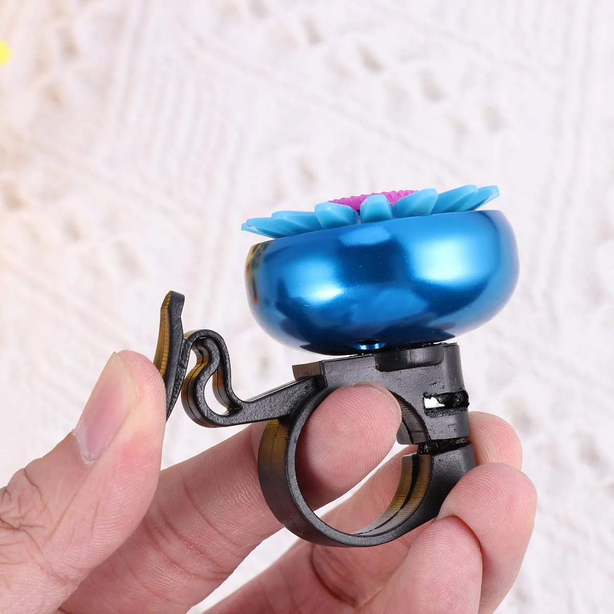 

Sunflower Shaped Bike Bell 2.2Cm Handlebar Ring Bell For Kids Children Cycling Ringer Horn Blue Folding Cruiser Bicycle