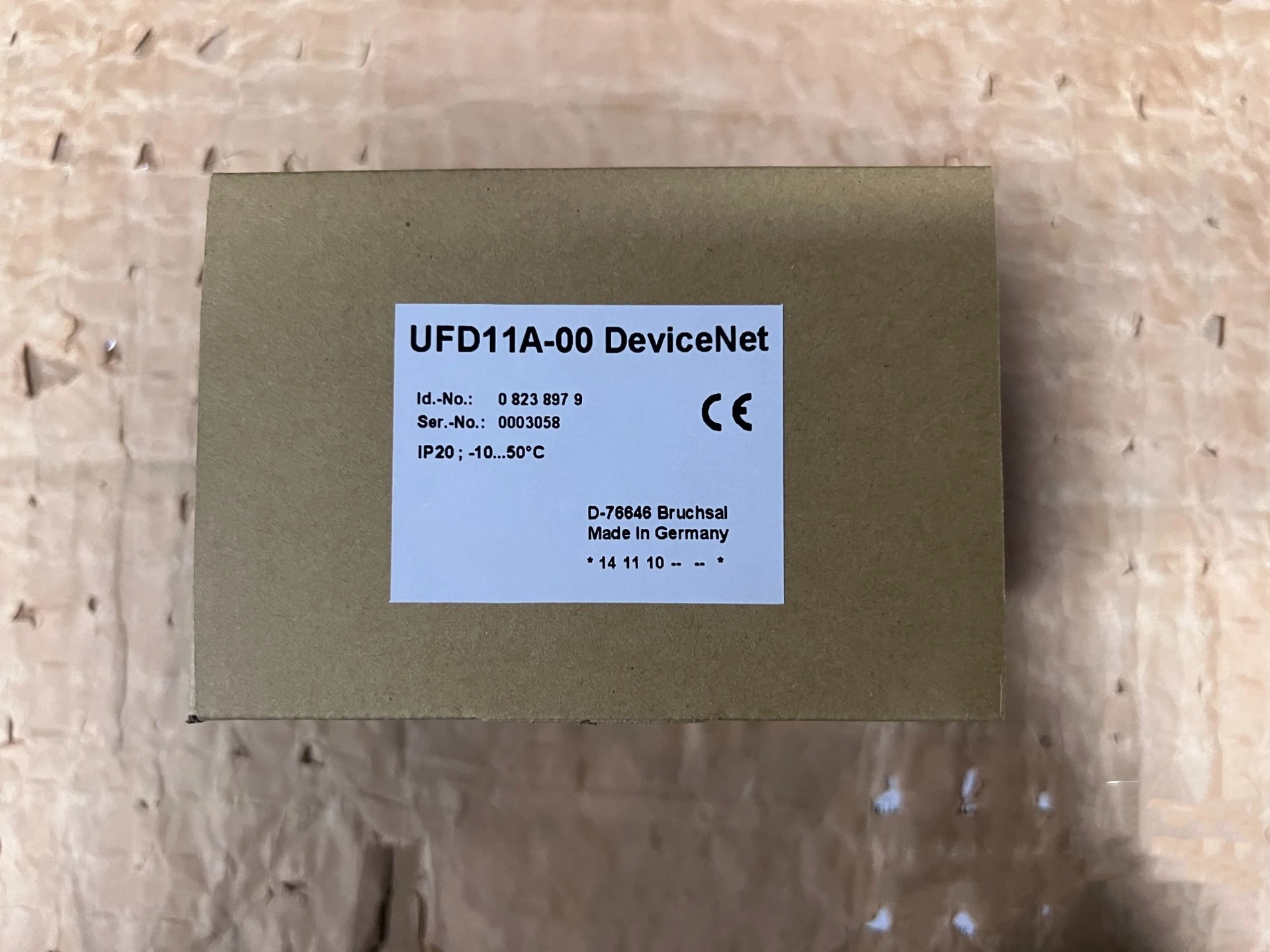 

Совершенно новый оригинальный UFD11A-00 08238979.