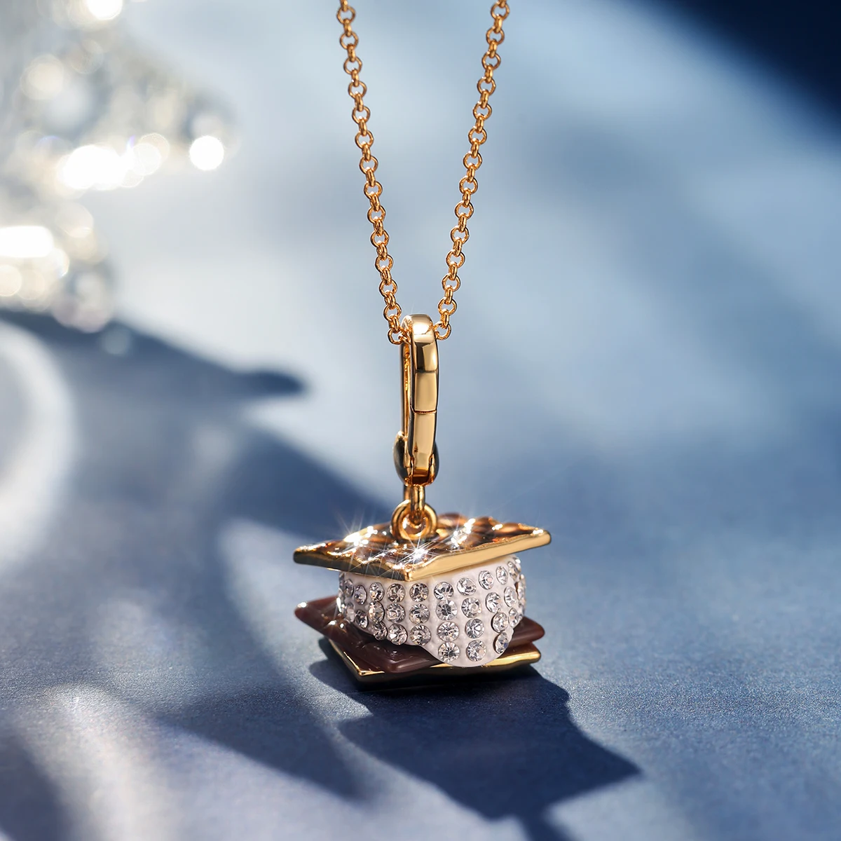 1Pc Fashion Exquisite Zircon Heart Enamel Chocolate Cake Pendant Necklace for Women Sweet Cool Party Jewelry Halloween Gifts