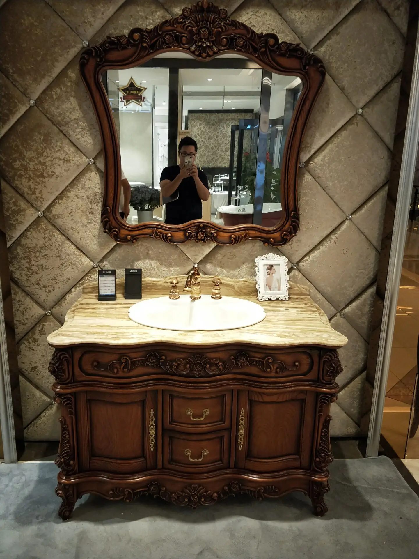 New European Solid Wood Bathroom Cabinet Floor-to-ceiling, Simple European Bathroom Bathroom Cabinet Antique Washstand Cabinet