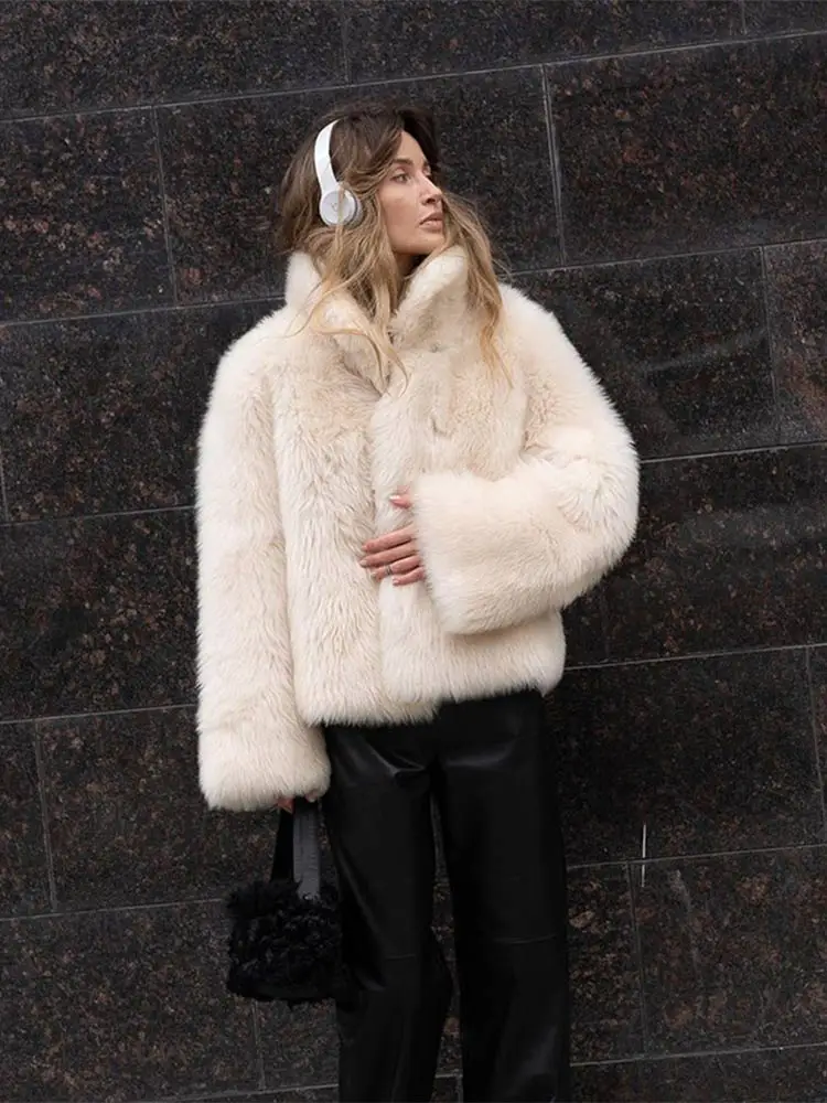 2024 Fashion Oversized Stand Collar Furry Fur Coat Women Luxury White Long Flare Sleeve Faux Jacket Autumn Winter Lady Outerwear