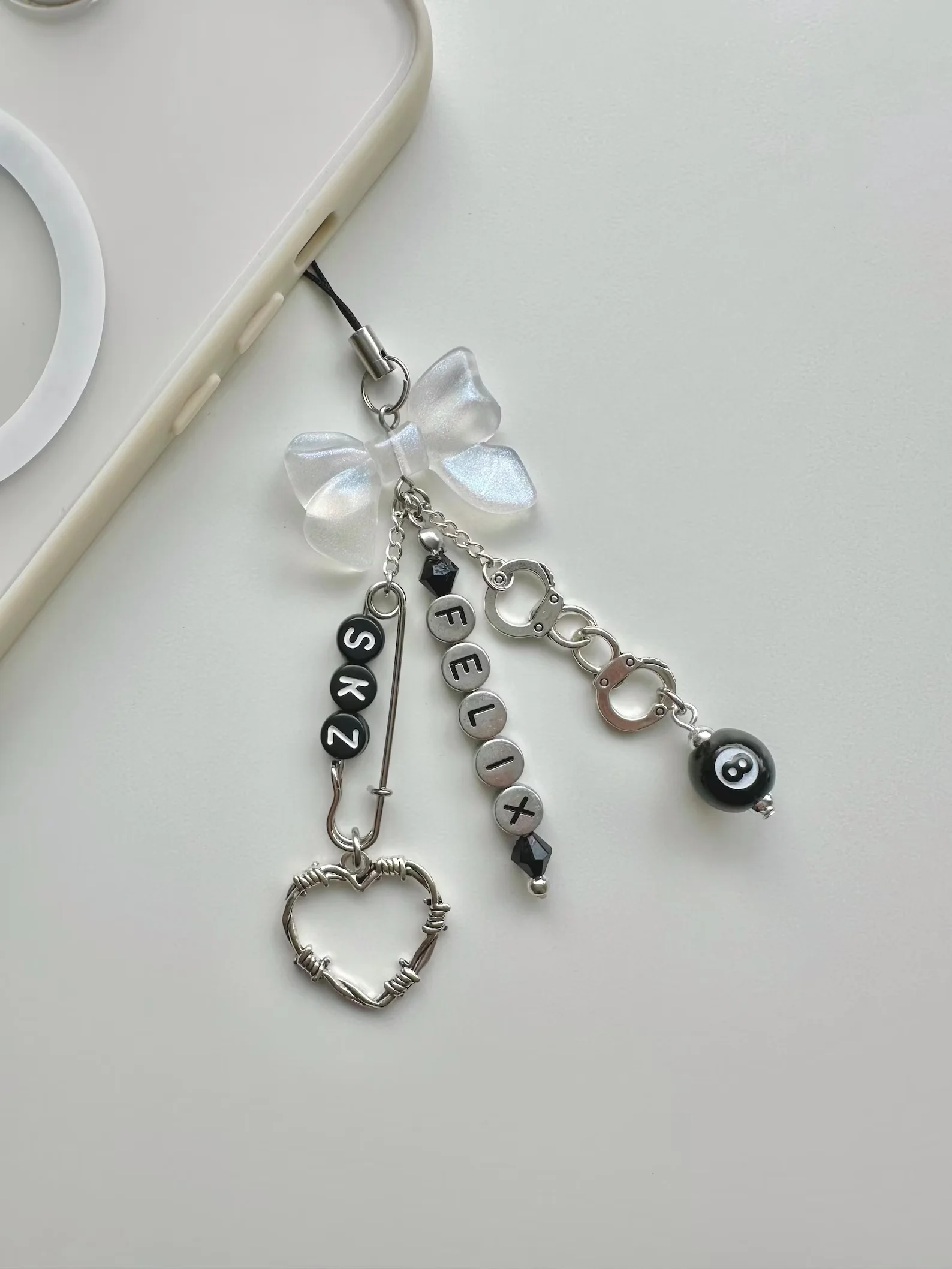 Handmade skz bow accessories stray children pin mobile phone charms, light stick charms, keychains