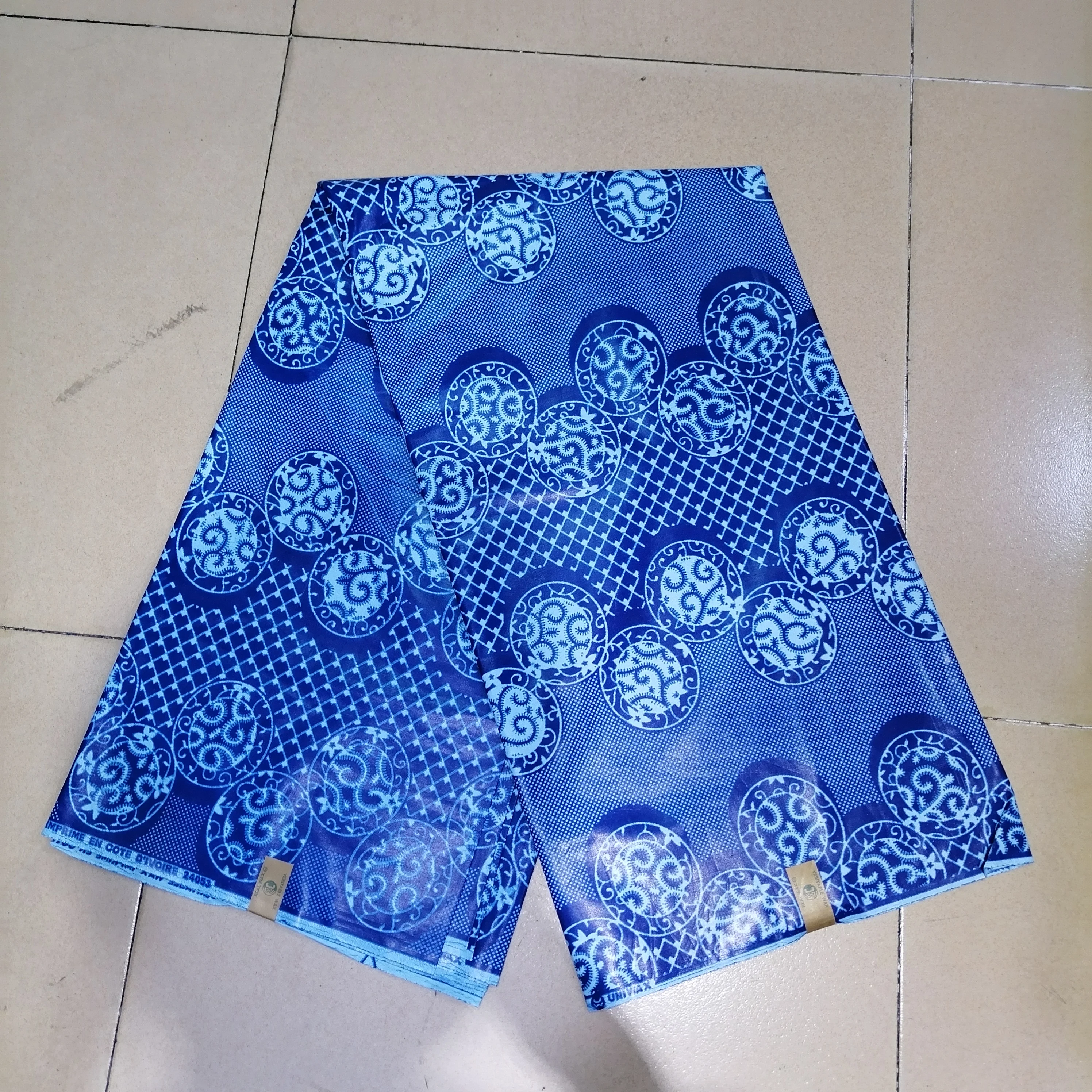 

Blue African Wax 100% Cotton Wax Batik Fabric High Quality Real Wax Prtined Fabrics For Women Sewing Material 6 Yards