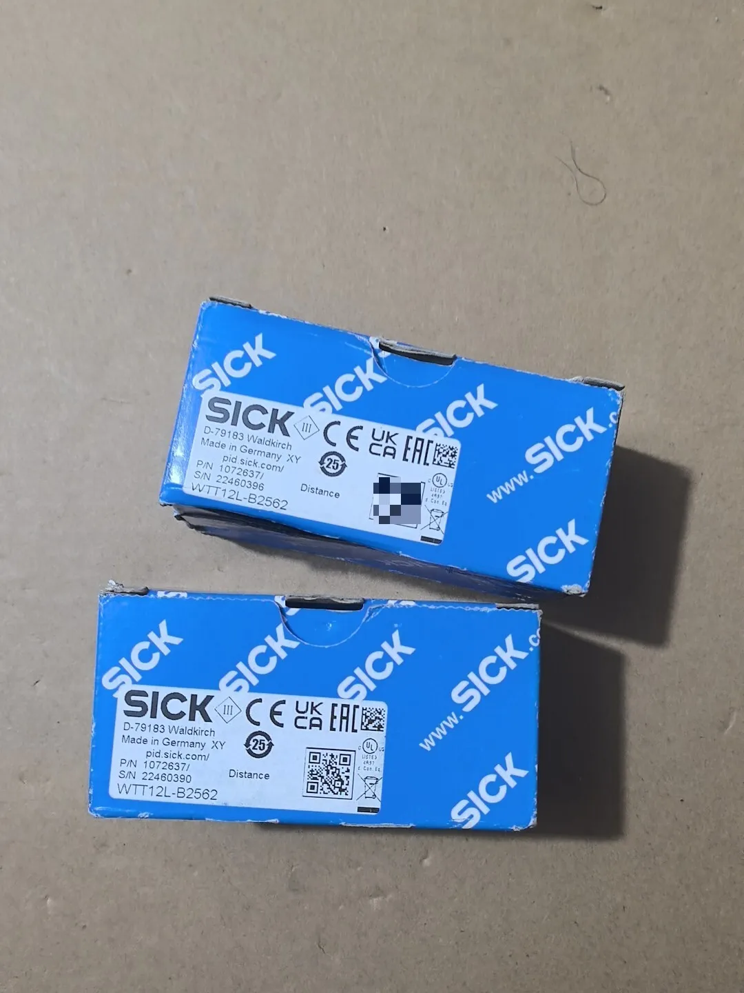 New Original German SICK WTT12L-B2562 Diffuse Reflection Photoelectric Transmission