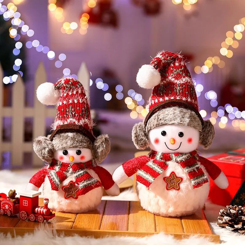 Duży bałwan dekoracyjny na choinkę, rekwizyty tworzące atmosferę świąteczną, dekoracja do centrum handlowego, figurka kolekcjonerska, gadżet z animacji.