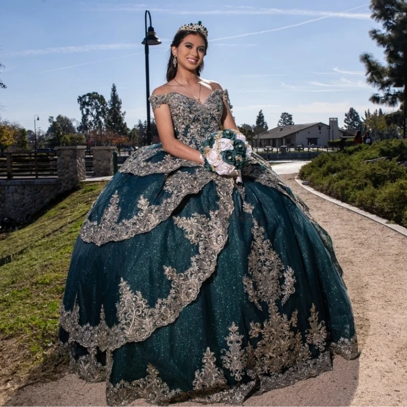 

Blackish Green Sequins Off the Shoulder Quinceanera Dresses Ball Gown Gold Appliques Lace Beaded Mexican Sweet 16 Dresses 15Anos