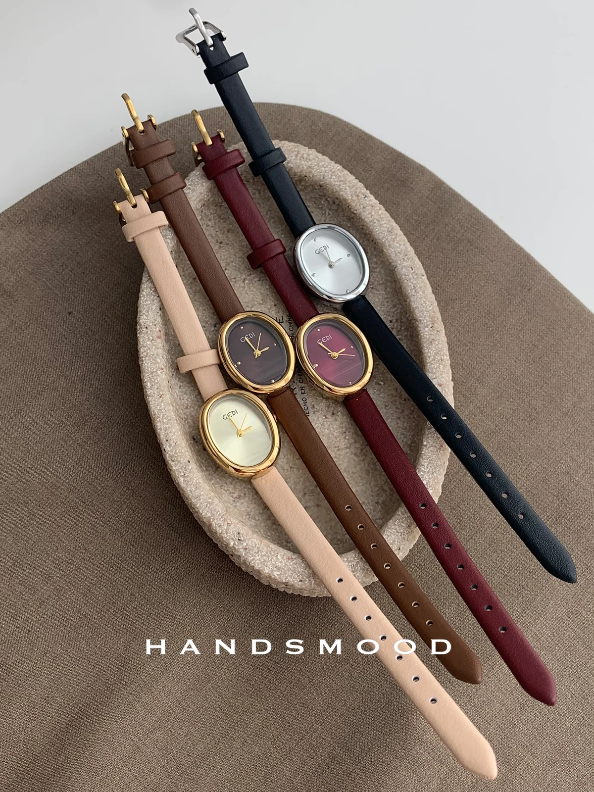 

Elegant Women'S WristwatchMulti-Colored Oval Design, Stylish And Sophisticated, Simple, Casual, Versatile Leather Women'S Watch.