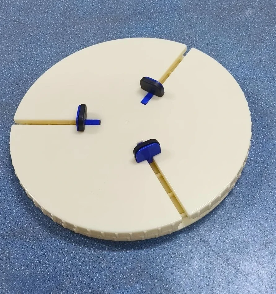 clip-triangulaire-d'artefact-de-coupe-de-poterie-trouvez-automatiquement-le-centre