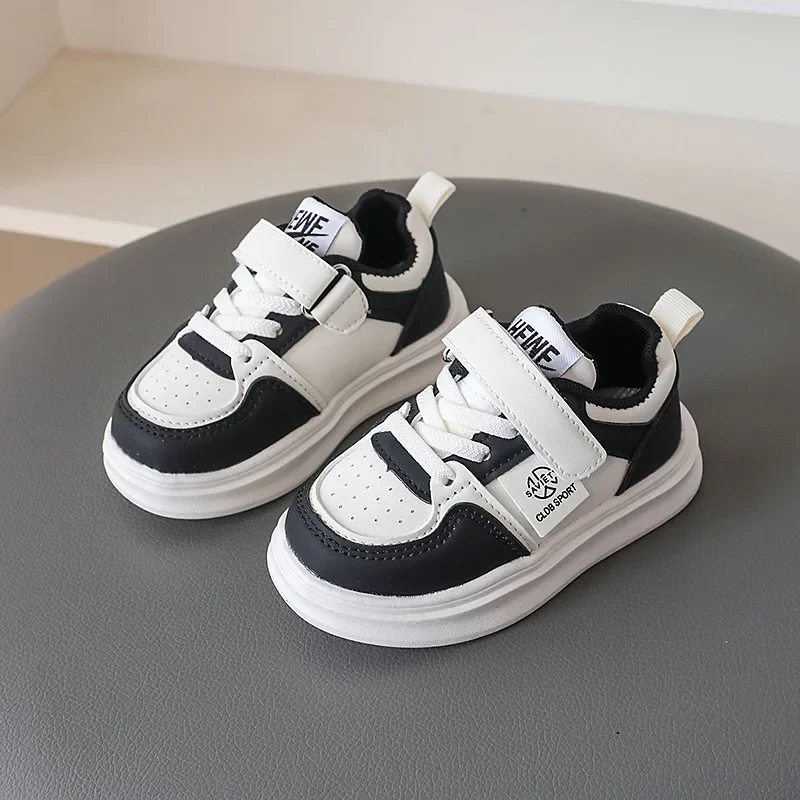 2024 New Kids Fashion Design Walking Shoes Sneakers White Non-slip Casual Shoes Boys Girls Breathable Outdoor Board Shoes