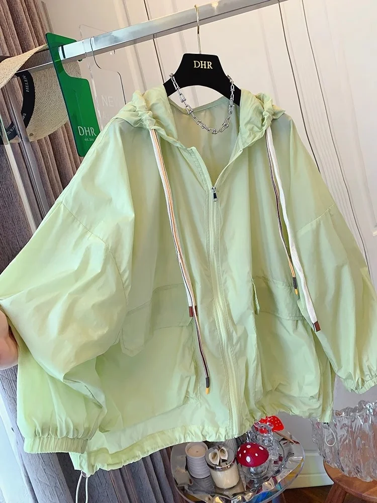 

Новая женская летняя свободная куртка-ветровка с капюшоном на молнии, очень большого размера, для повседневной носки, с защитой от солнца