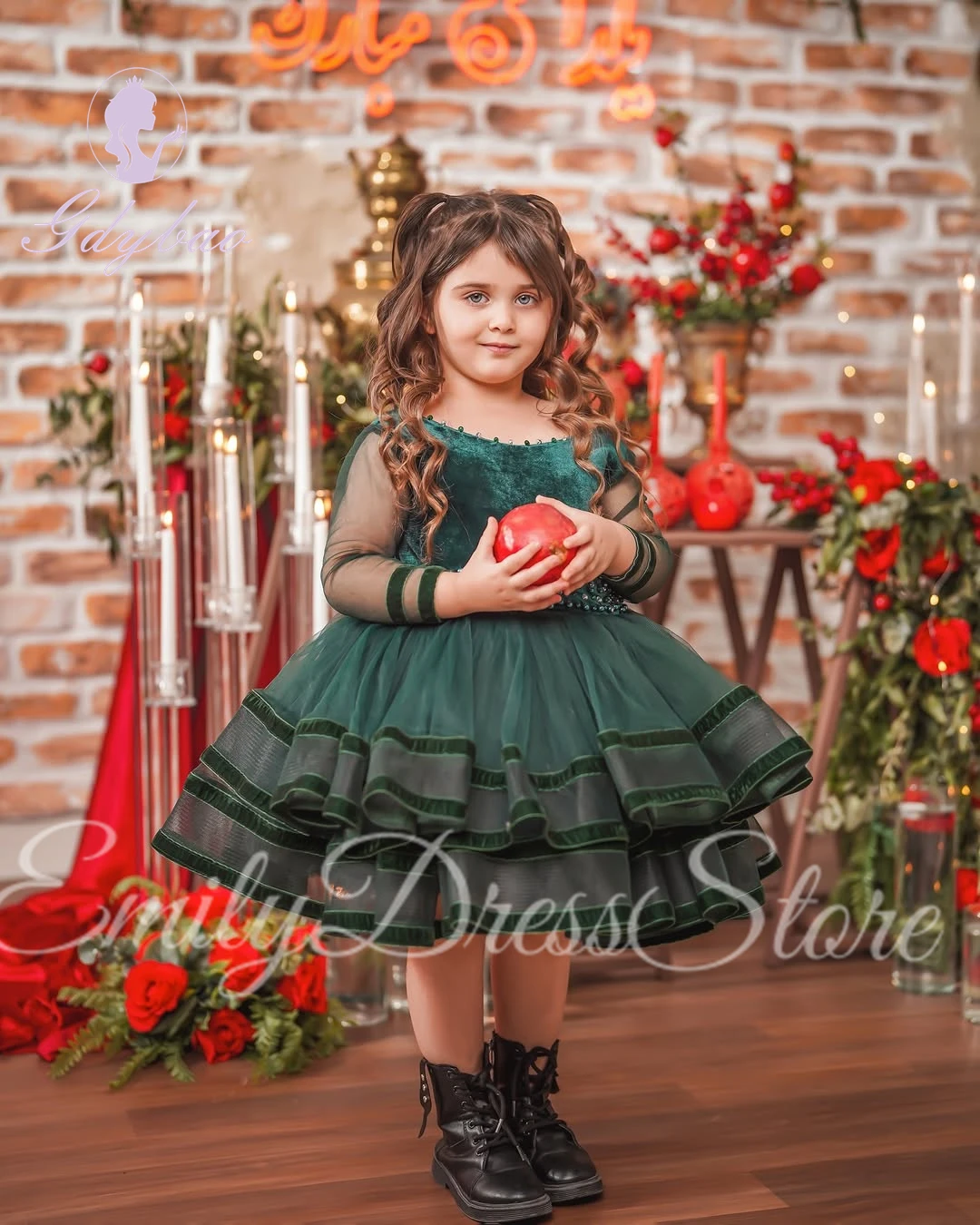 Vestido de flores de terciopelo verde personalizado para niña, hasta la rodilla vestido de boda, volantes de satén hinchados, cumpleaños de niños, vestido de baile de primera comunión