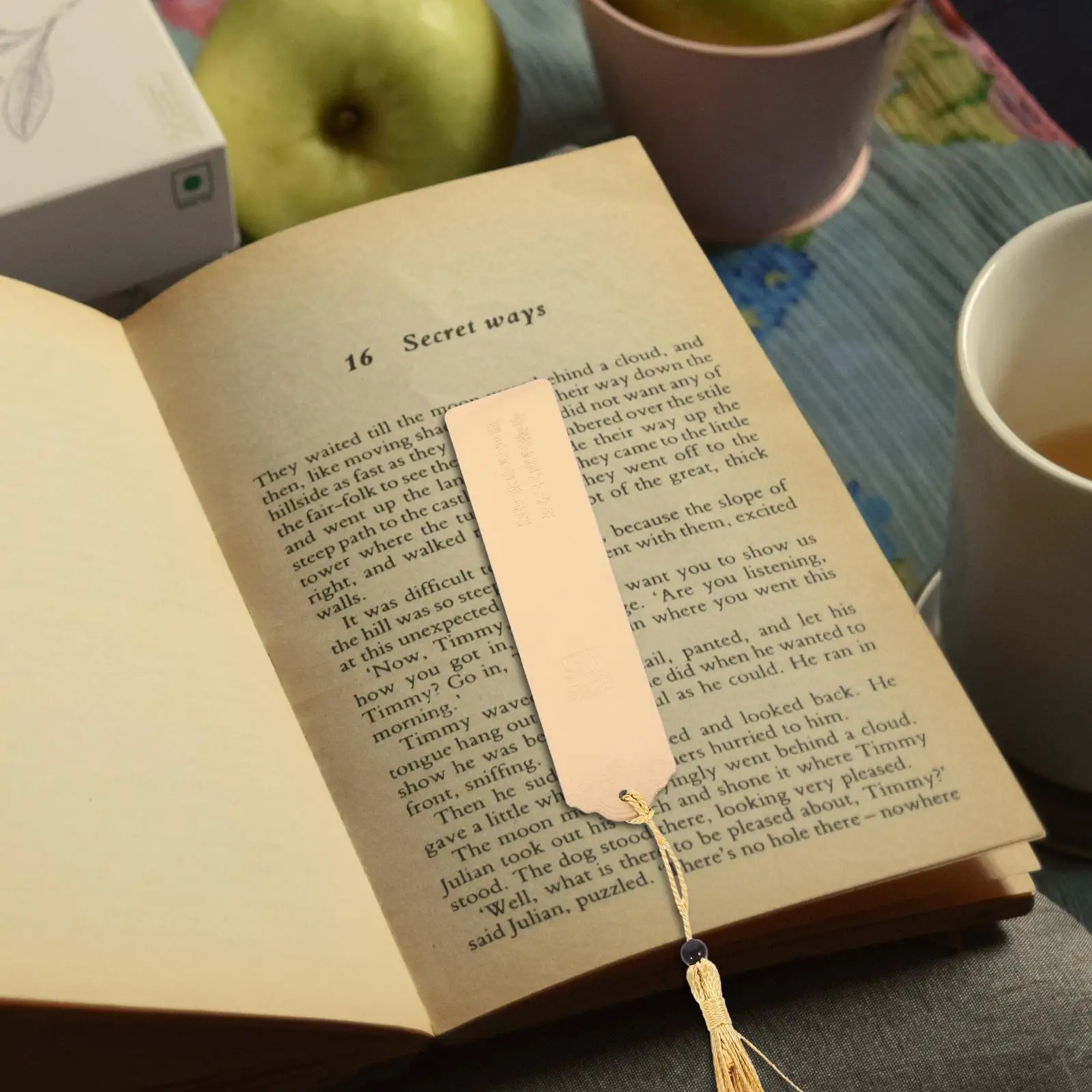 2 PCS Brass Bookmark Creative Delicate Decorative Graduation Gift Special Smooth Hand Feeling Lightweight Compact Size Bookmarks