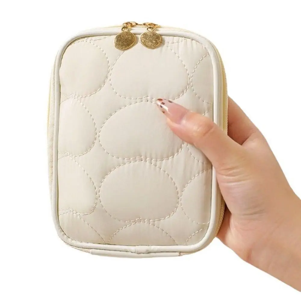 Delicate Portable Mini Storage Case Lightweight Compact Makeup Bag Solid Color Heart-shaped Pattern Cosmetic Pouch Handheld Use
