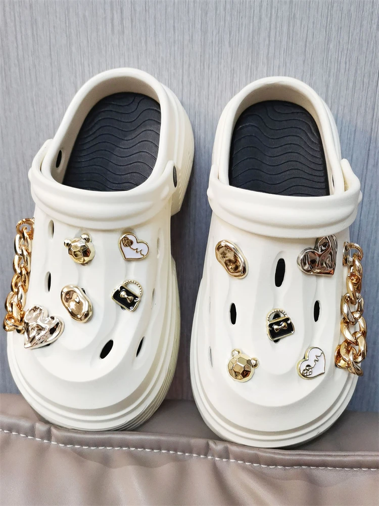 1PC Gold Bear ABS Shoe Charms Punk Shoe Chains Diy Decorations Funny Buckle Accessories Women Clog Garden Shoes Decor For Party