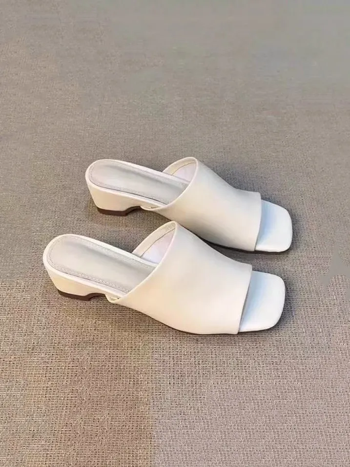 Retro Square Toe Patent Leather Half Slippers 2026Women Summer Open Toe Chunky Heel Sandals Fashion Slip On Versatile Slippers