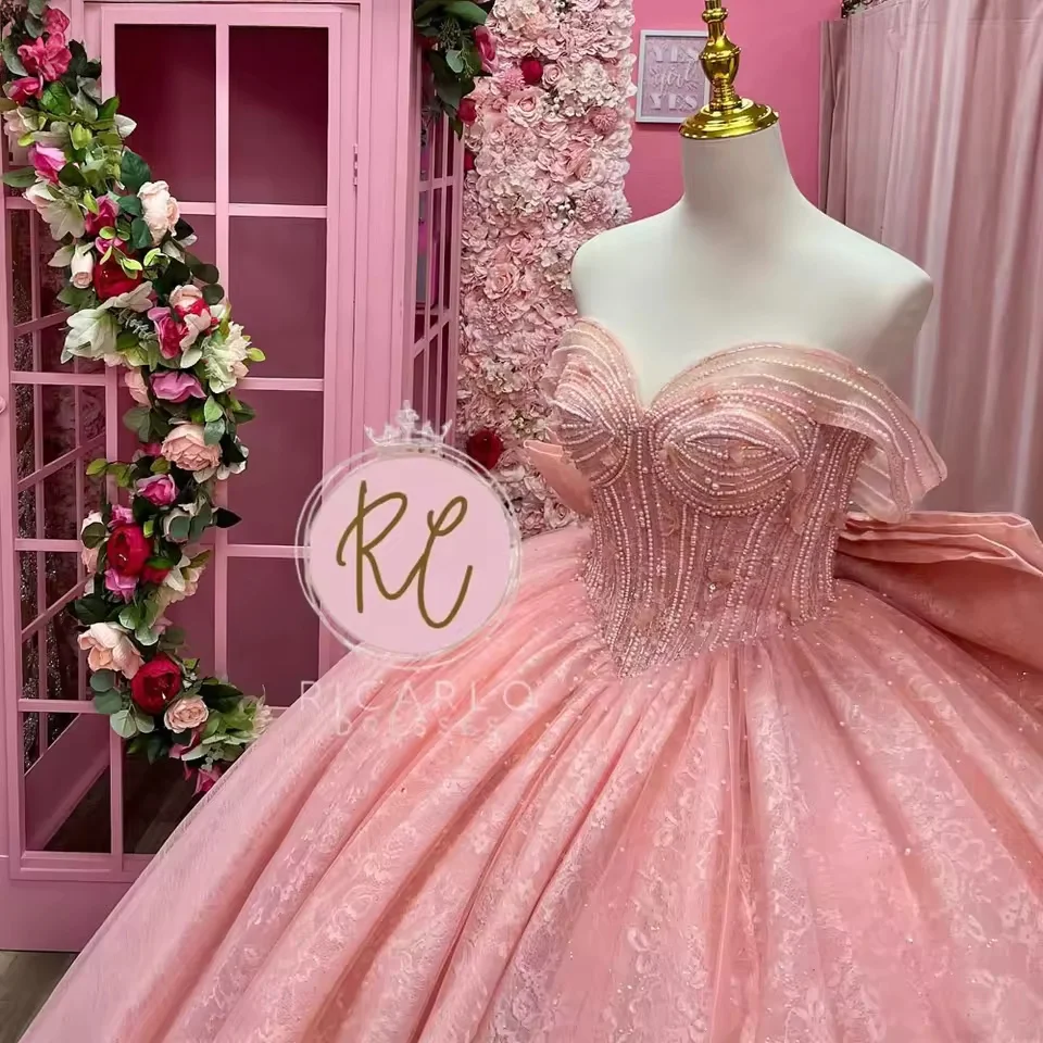 فساتين Charro Quinceanera الوردية ثوب الكرة قبالة الكتف الدانتيل مطرز المكسيكي الحلو 16 فساتين 15 Anos مخصصة #3