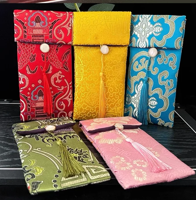 

Шелковые парчовые подарочные пакеты на пуговицах в китайском стиле для очков, женские чехлы для хранения, откидные тканевые чехлы с кисточками, 10 шт.