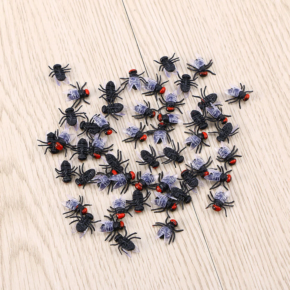 100 pezzi di giocattoli volanti artificiali volanti plastica nera mosca simulazione ingannevole scherzo puntelli insetti finti in PVC