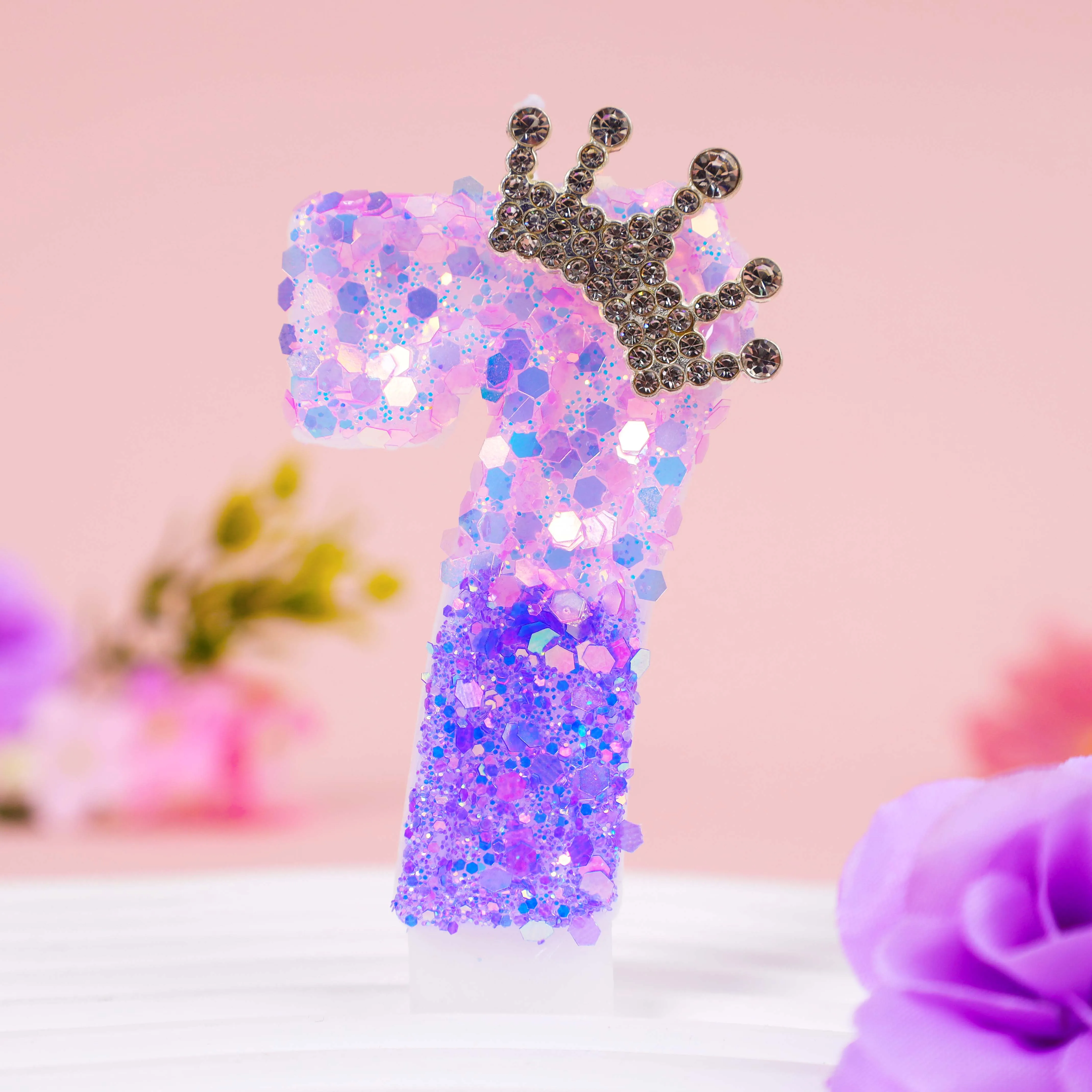0-9 Lila & Rosa Ombre Glitzer-Kronen-Zahlen-Geburtstagskerze, Prinzessinnen-Stil Funkelnder Kuchenaufsatz für Mädchen 1./2./3. Geburtstag – Detail 12