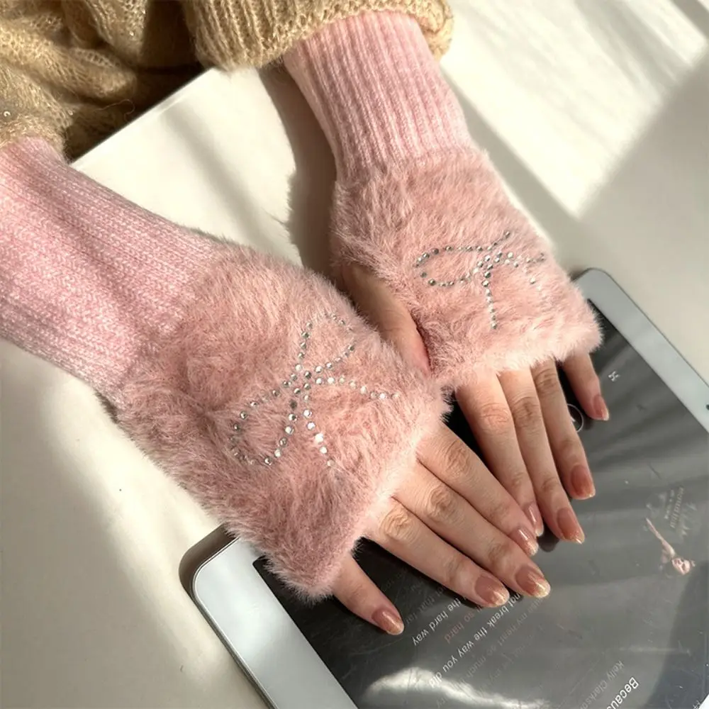 الحلو القطيفة القوس قفازات بلون الإصلاح حجر الراين قفازات محبوكة أصابع الكورية نمط نصف اصبع القفازات القيادة