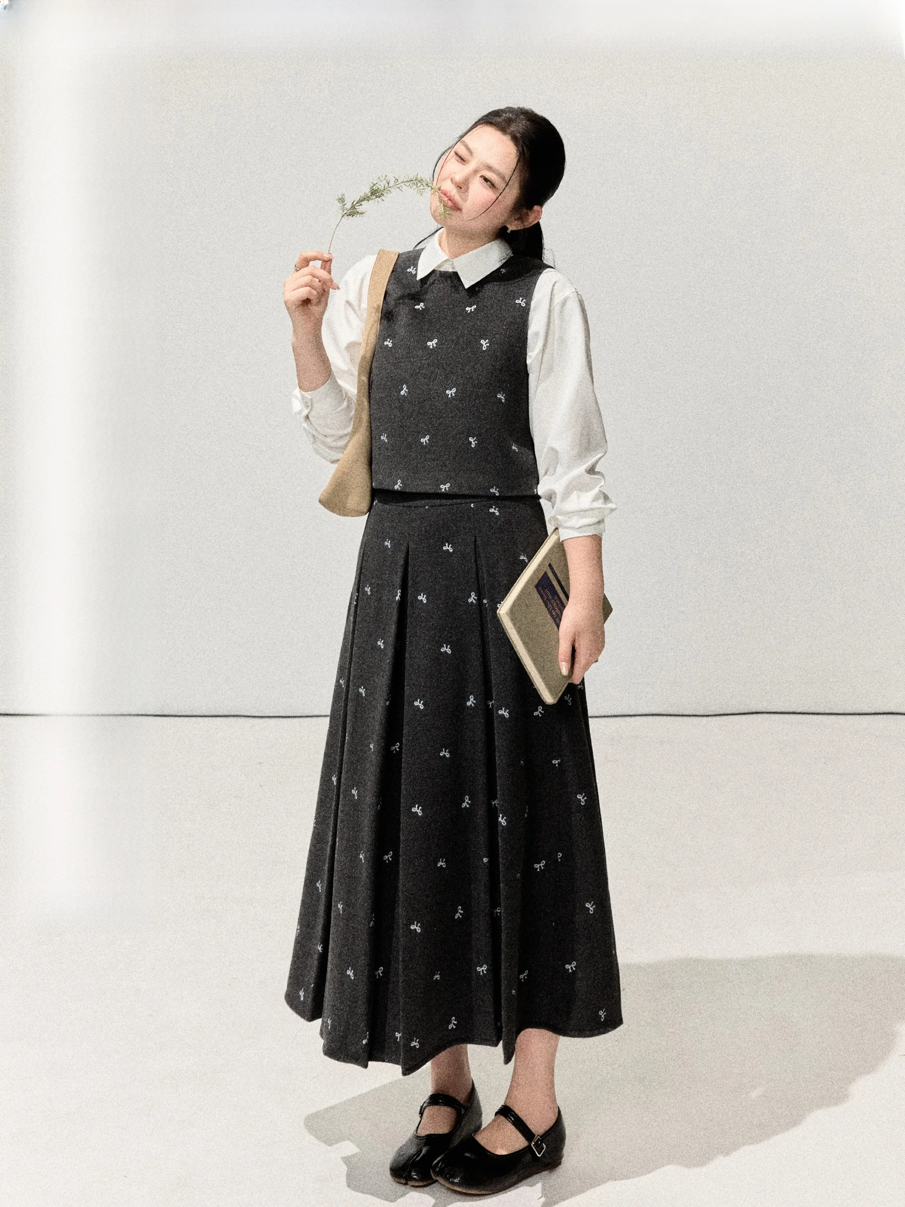 

Комплект: шерстяной жилет с принтом и юбка А-силуэта с высокой талией, большие размеры, модный комплект с длинным рукавом и круглым вырезом