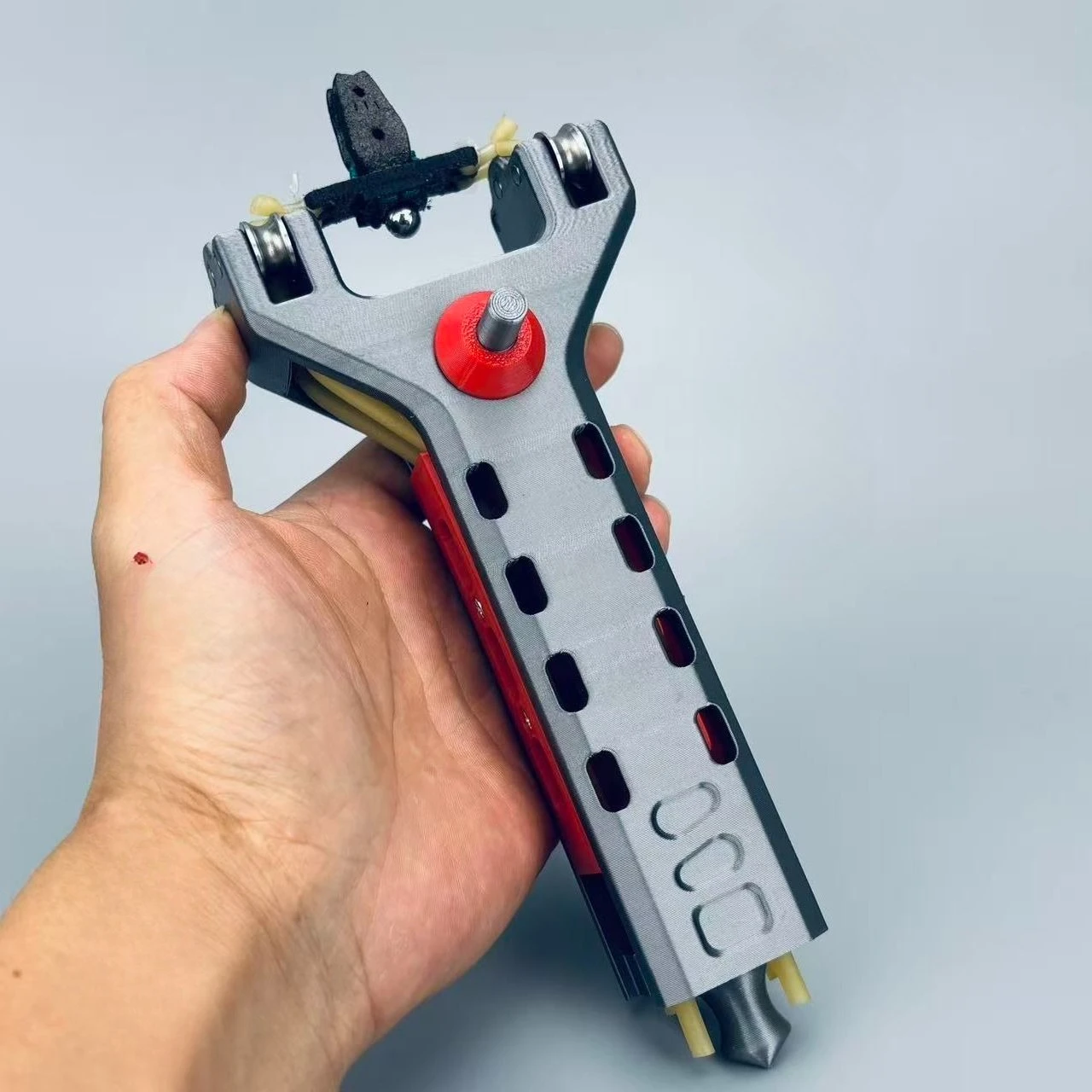 Automatic Loading Slingshot for Efficient Shooting of Adult Outdoor Competitive Hunting Tools