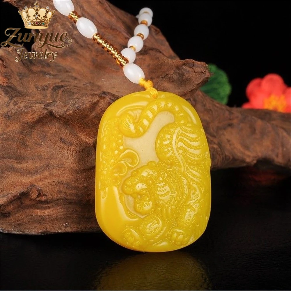 

Natural Yellow Dragon Jade Downhill Tiger Pendant Luxury Quality Jewelry Best Selling Fashion Jewelry Exquisite Charms Popular
