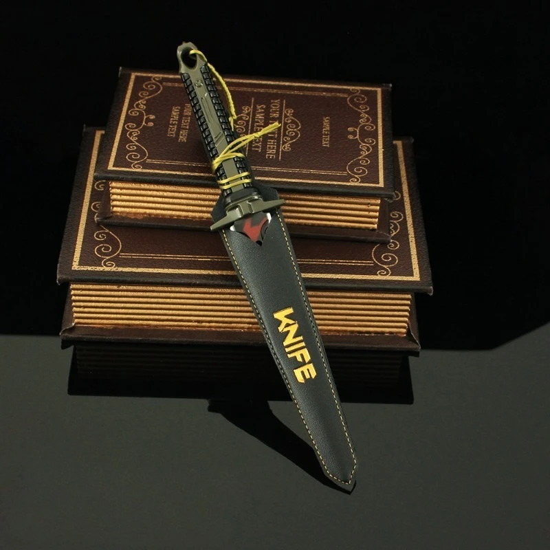 27 ซม./10.63in Arena Breakout เกมอุปกรณ์ต่อพ่วงขนาดใหญ่ Victory Army มีดโลหะผสมอาวุธรุ่นหนังของเล่นเครื่องประดับทางกายภาพ Prop