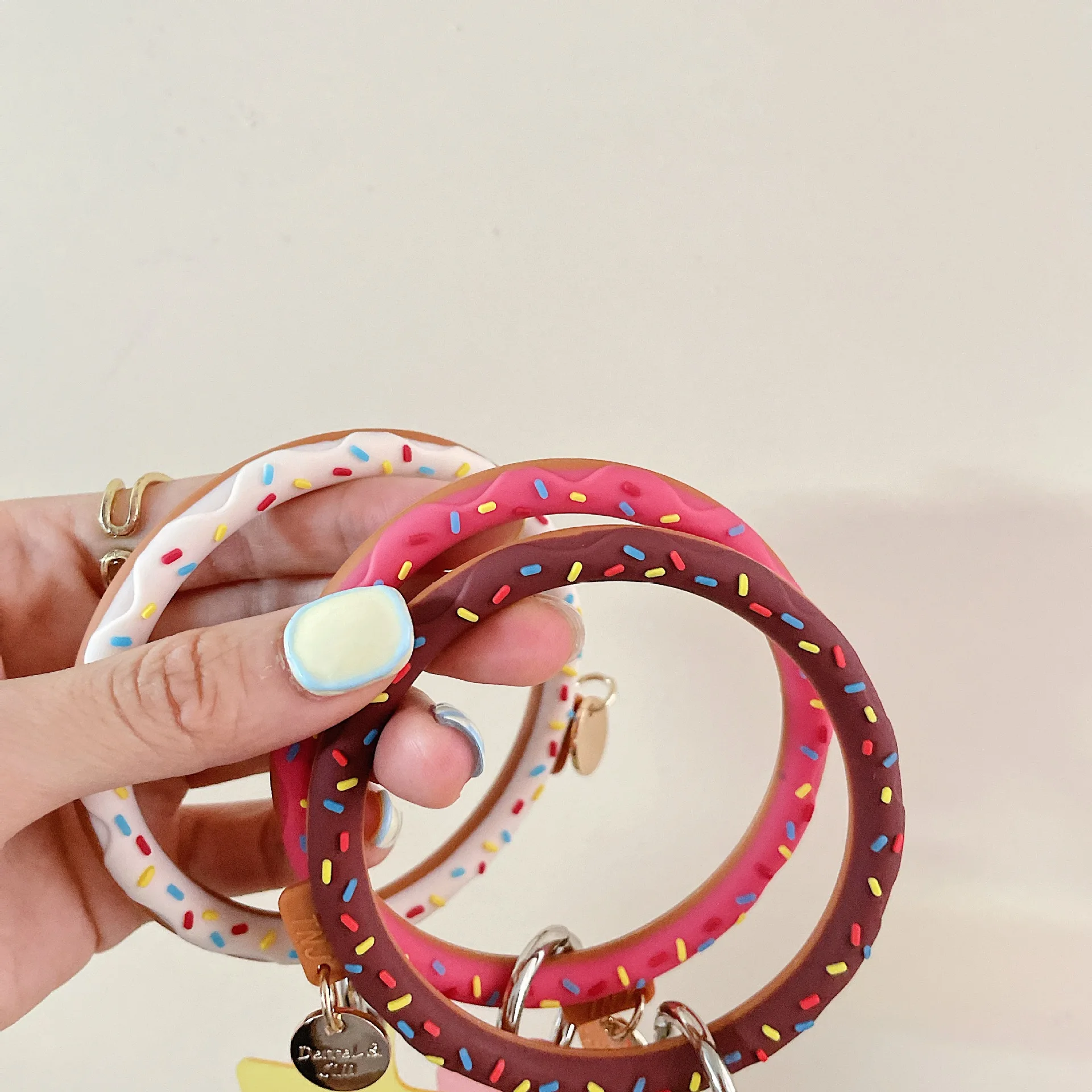 Niedliche Donut Silikon Handy weibliche Handgelenk Ring Anti-Fall und tragbare Lanyard hängen Ring Armband Schnalle, Frauen Schlüssel anhänger