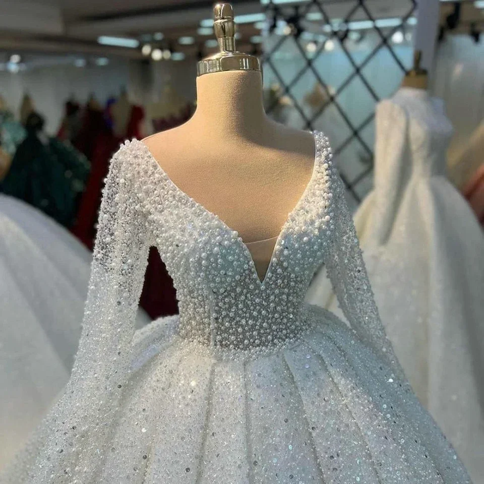Customized Luxury Pearls Ball Gown V-Neck Wedding Dresses Arabic Dubai Beaded Illusion Long Sleeves Bride Gowns Vestido De Noiva