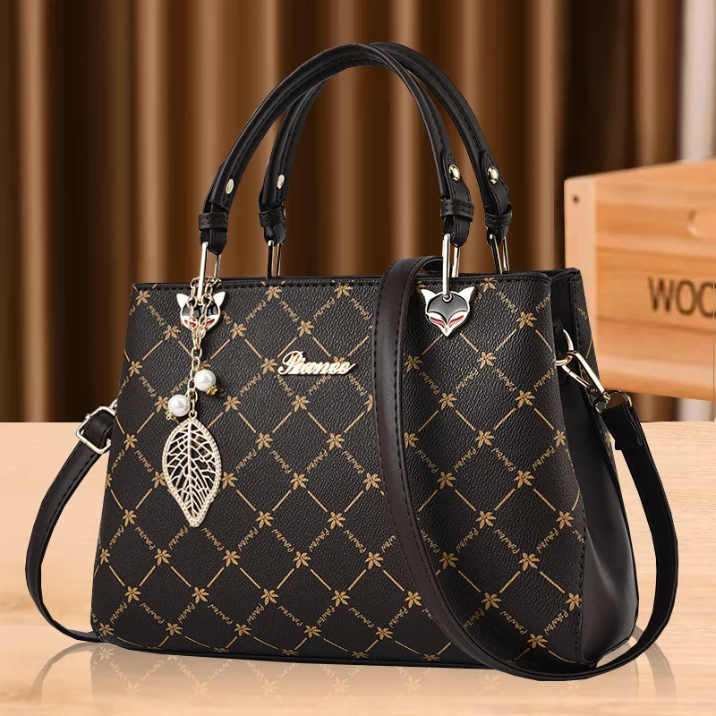 

2025 Retro Maple Leaf Crossbody Bag with Fox Charm & Adjustable Chain Strap (5 Color Sets) PU Tote for Women