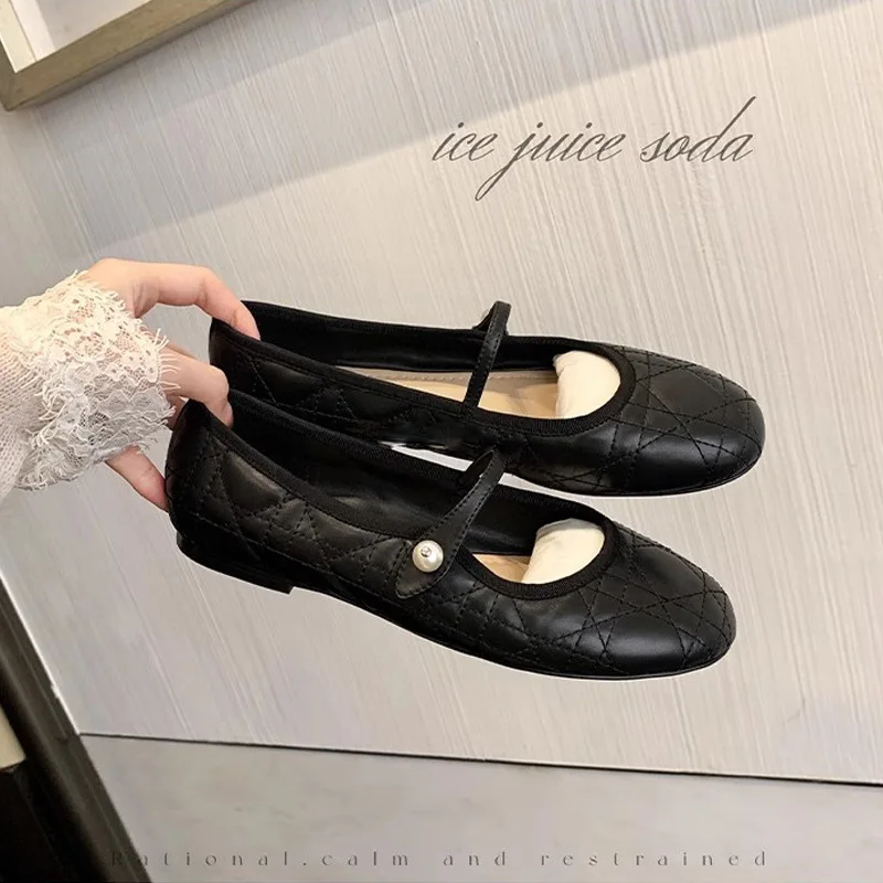 

2024 Temperament Soft Leather Diamond Pearl Buckle Flat Shoes Women's Mary Jane Shoes