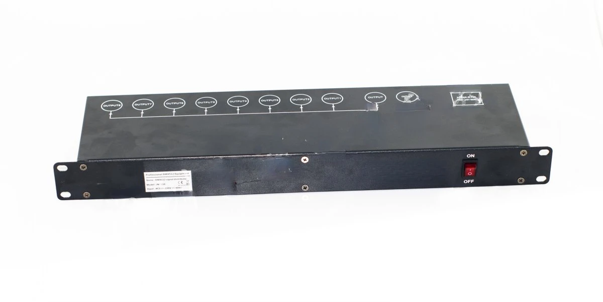 

8-полосный усилитель сигнала DMX512 19-дюймовый