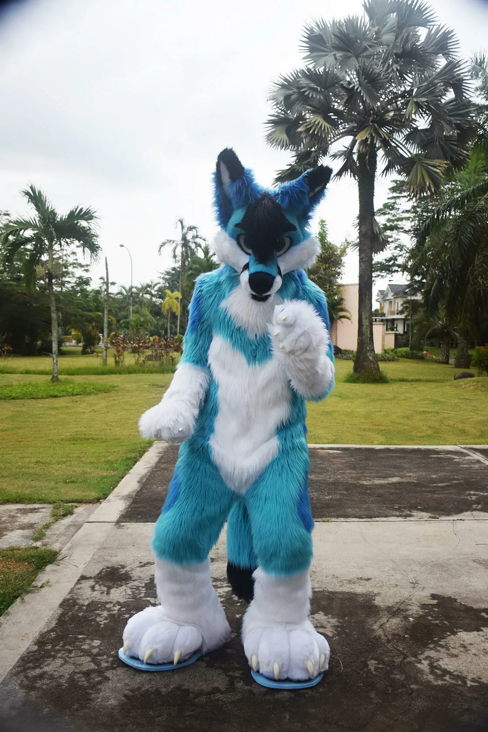 

Blue White Wolf Husky Dog Fox Fursuit Mascot Costume Long Fur Adult Fancy Party Dress for Halloween