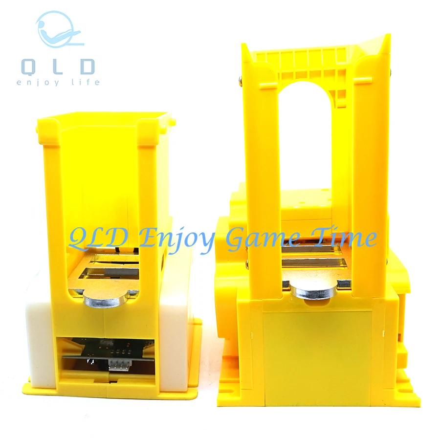 

Coin-operated Card Machine Card Dispenser Accepts A Maximum Range of 6.3*8.6cm (thickness Not Exceeding 1mm) and Can Be Adjusted