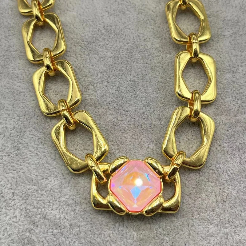 

Высококачественное нишевое очаровательное женское ожерелье из розового драгоценного камня 2023unode 50, романтические ювелирные изделия, подарки в европейском и американском стиле