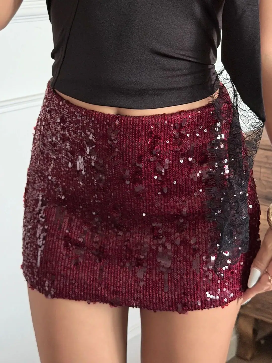 

Сексуальная блестящая короткая юбка для женщин, облегающая, из полиэстера, с блестками, повседневная, со средней талией, А-силуэт, фасон «летучая мышь»