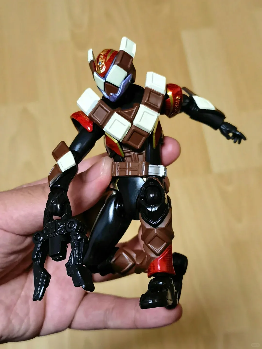 Kamen Rider Figura de ação super articulada Kamen Rider Valvarn modelo de brinquedo